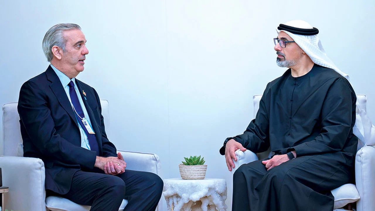 تعزيز العلاقات الثنائية.. خالد بن محمد يبحث سبل التعاون مع الدومينيكان ومونتينيغرو